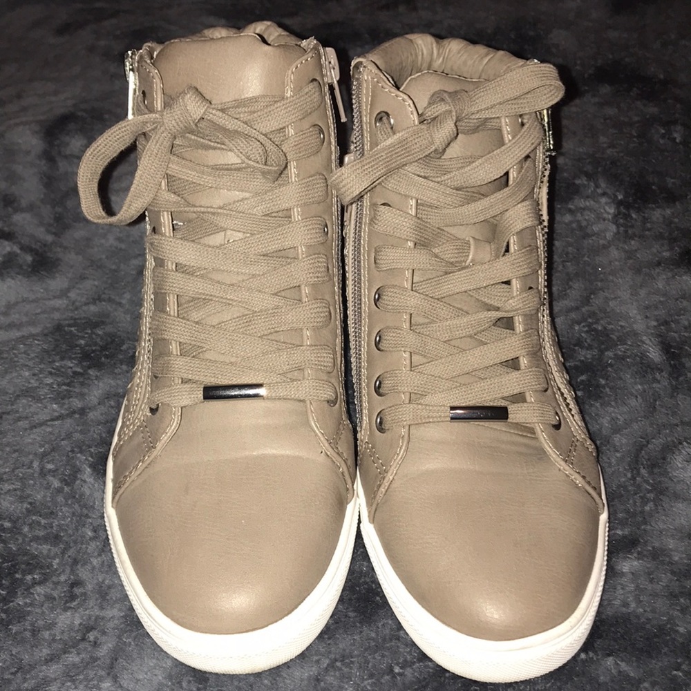 Steve Madden Sneakers